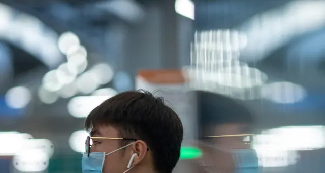 Borsa, Hong Kong apre a -3,03%