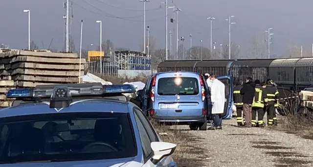 Uccise e bruciò la moglie, condannato a 22 anni