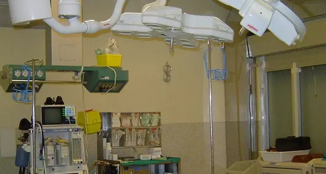 Medici aggrediti in sala operatoria