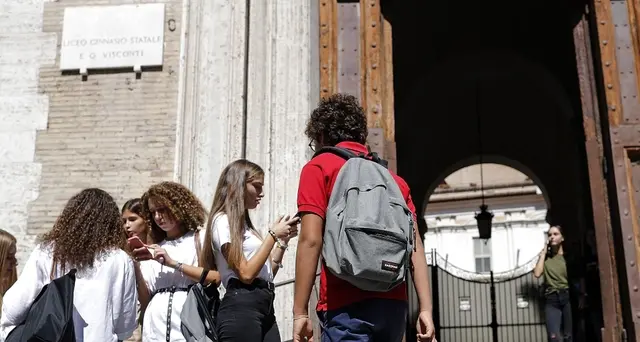 Iscrizioni:più licei, meno professionali