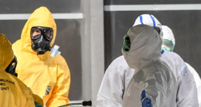 Il ragazzo a Wuhan non ha il virus