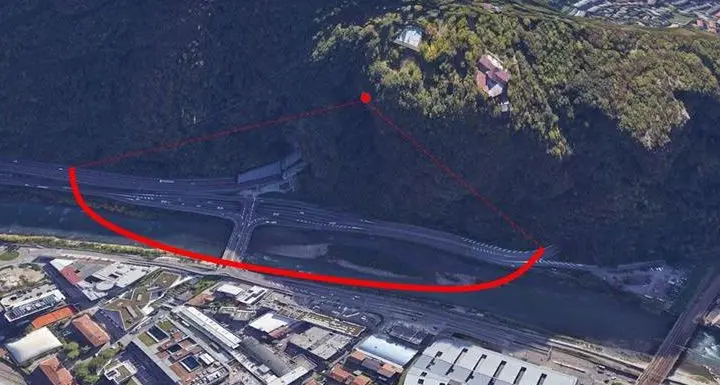 La roccia rischia di staccarsi, intervento urgente sul Virgolo: da sabato disagi alla viabilità