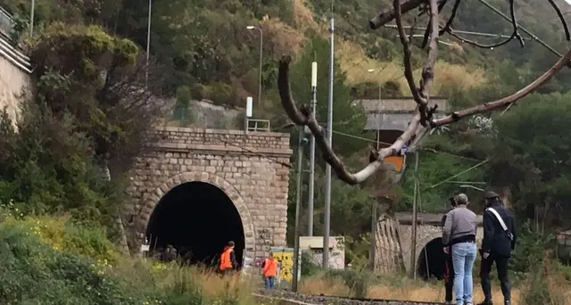 Treno deragliato: trovato altro cadavere
