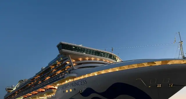 Coronavirus,su nave Giappone 61 positivi