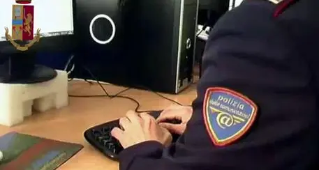 Cyberbullismo in Italia: 460 vittime minorenni in un anno