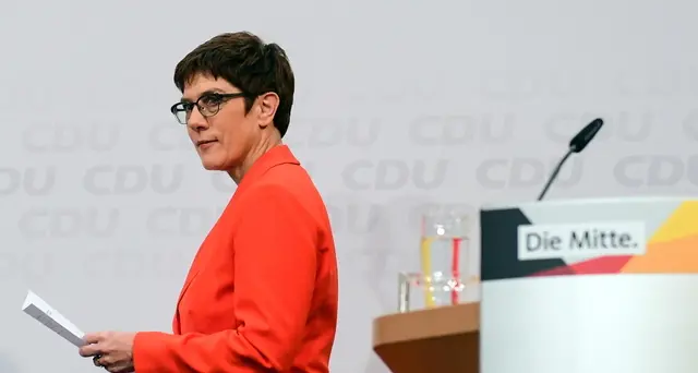 Erede Merkel rinuncia a elezioni 2021