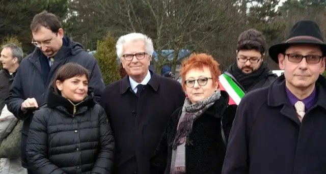 Basovizza, parla Gasparri e il Pd va via