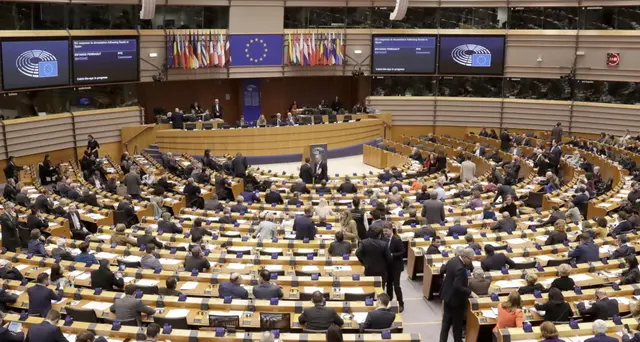 Foibe: minuto di silenzio Europarlamento (2)