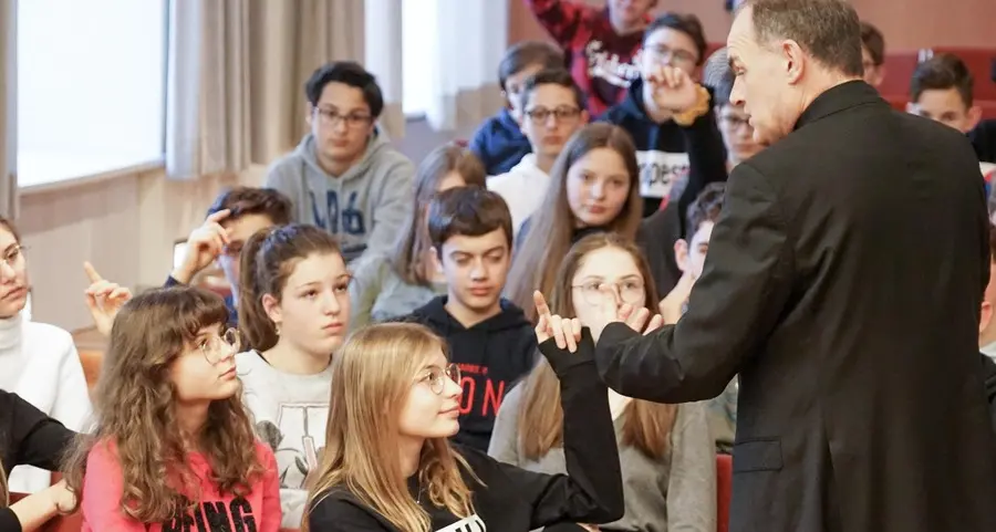 Il vescovo Muser in visita al Vinzentinum