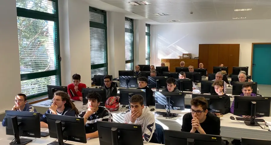 Al Galilei scambio tra generazione Z e artigiani over 65