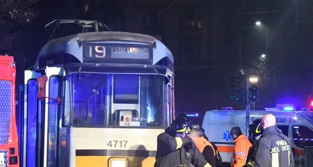 Investita e uccisa da un tram a Milano