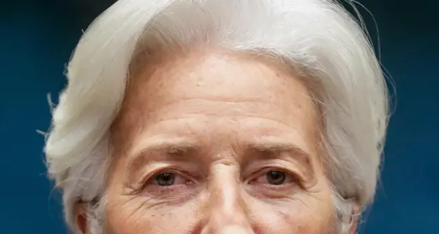 Lagarde, slancio crescita rallentato