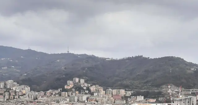 Ponte, trave da 100 mt va 'limata'