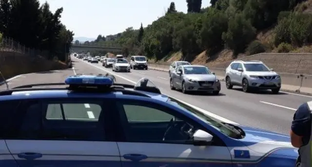 Investito da tir su A2, morto
