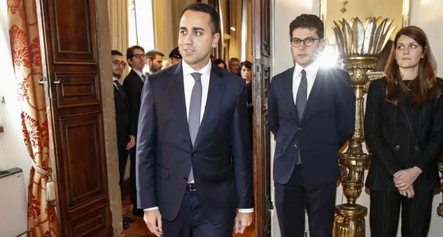 Di Maio a Bengasi per incontrare Haftar