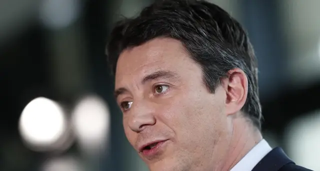 Candidato En Marche lascia corsa Parigi