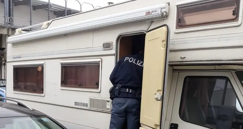 Quarto scasso per il camper in zona industriale