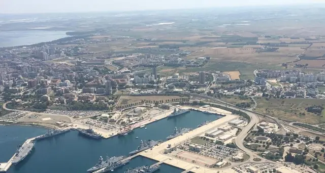 Tangenti per appalti Marina, 12 arresti