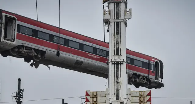 Treno deragliato, altri 11 indagati