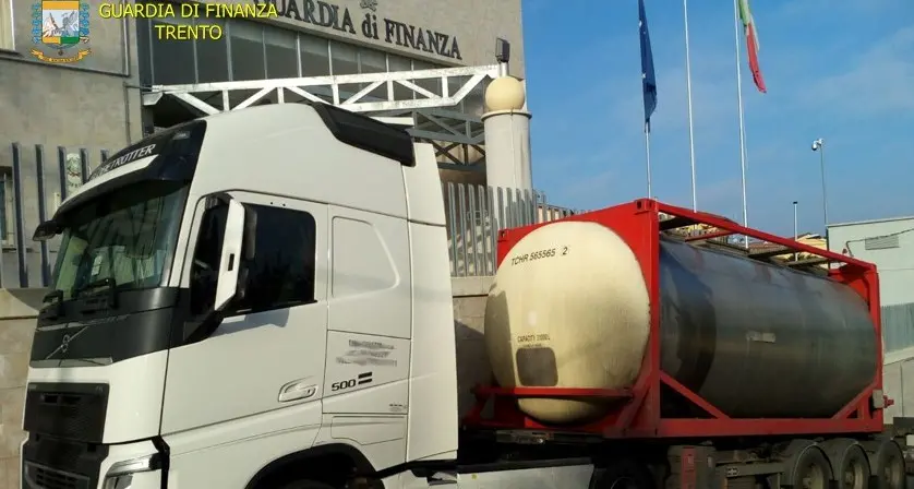 Evase accise per due milioni Denunciate 49 persone