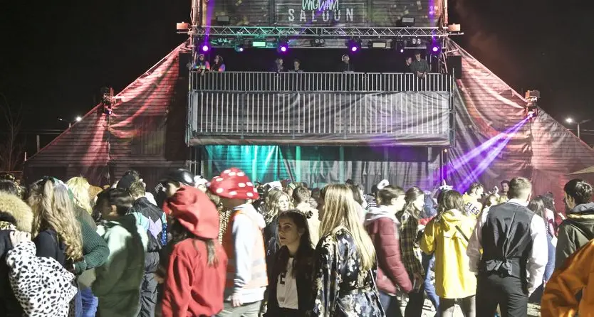 «Sballo» a carnevale, due arresti