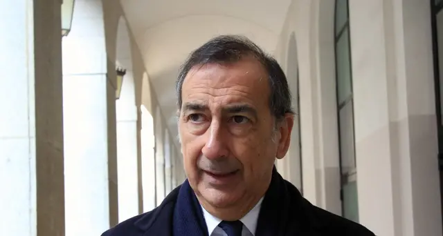 Sala, chiesto a Fontana chiudere scuole