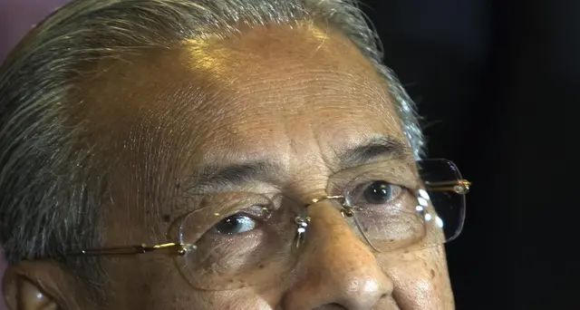 Premier Malaysia dà dimissioni al re