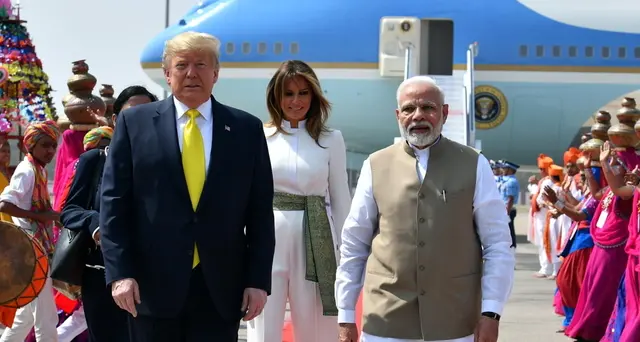 'Namastè Trump', presidente Usa in India