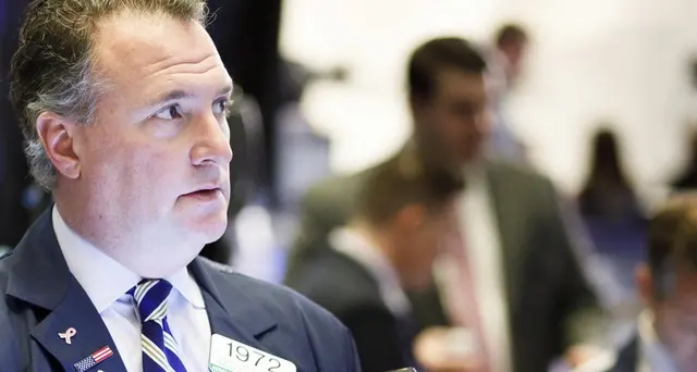 Wall Street apre in forte calo