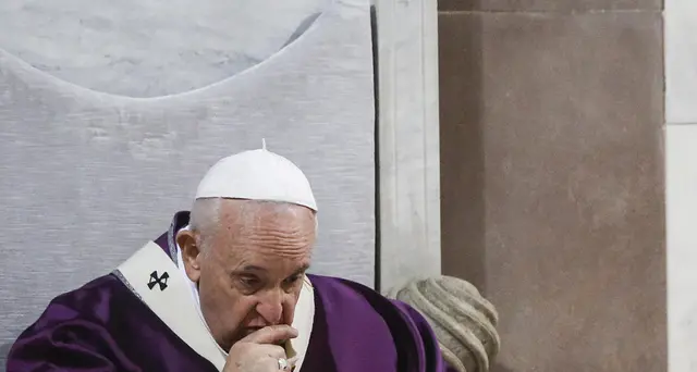Papa ancora raffreddato, continua lavoro