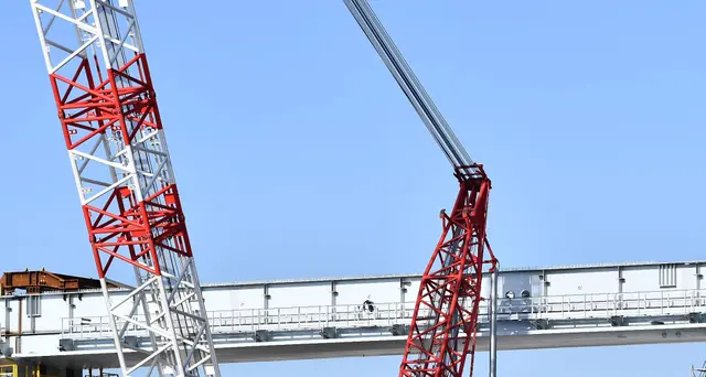 Ponte arriva varo trave sul Polcevera