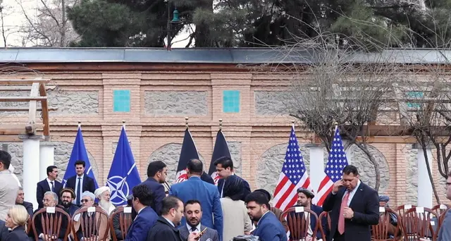 Usa e talebani firmano per la pace