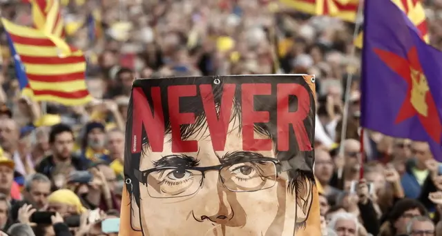 100mila con Puigdemont in Francia