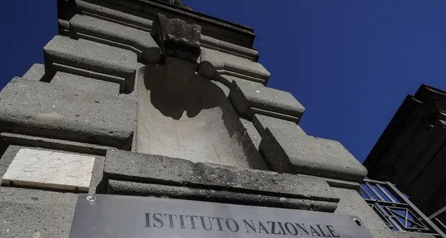 Coronavirus, agente è papà studente Roma
