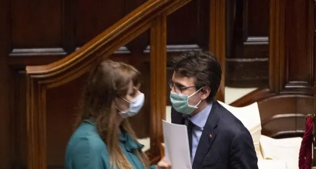 Camera, da oggi termoscanner a chi entra