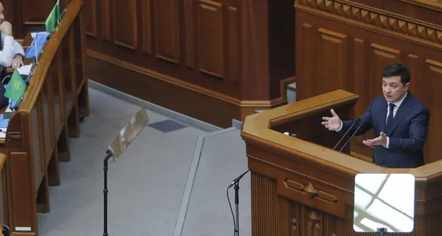 Cade governo ucraino. Zelensky, 'errori'