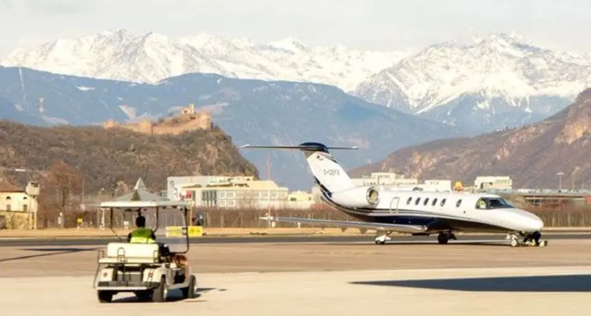 «No Airport» si ricompatta e attacca prima del voto