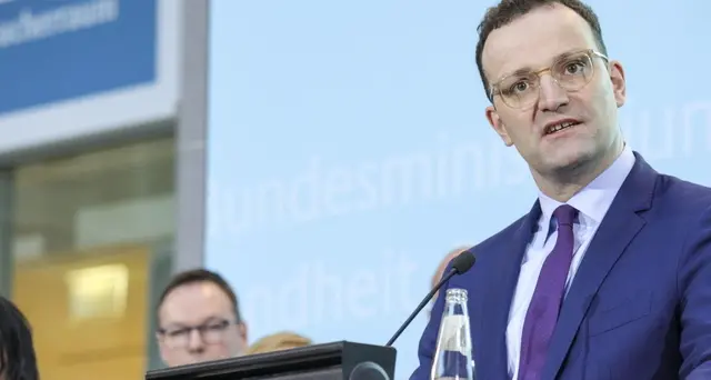 Berlino, stop eventi oltre mille persone