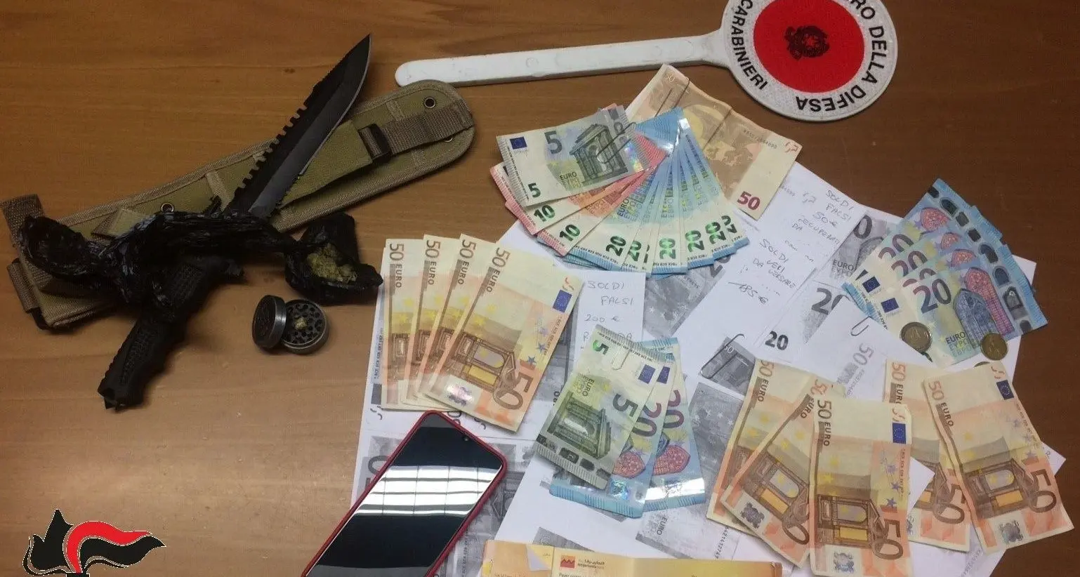 Bressanone, acquisti con banconote false, due arrestati