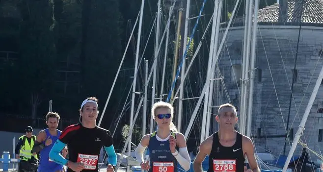 Alla “mezza” del Garda top runner e appassionati