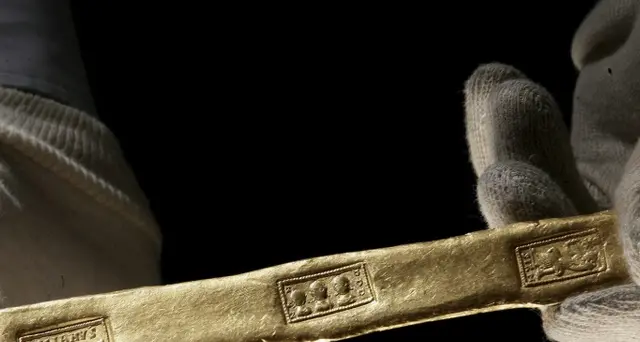 Oro: scende a 1.661 dollari l'oncia