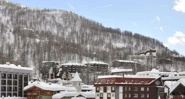 Valle d'Aosta a turisti, tornate a casa