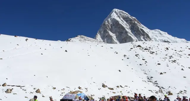 Nepal annulla le spedizioni sull'Everest