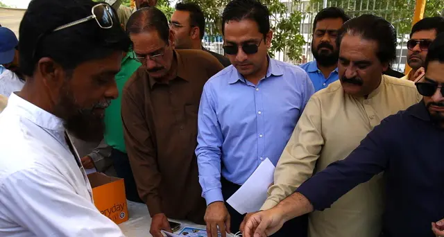 Oltre 200.000 pellegrini in Pakistan