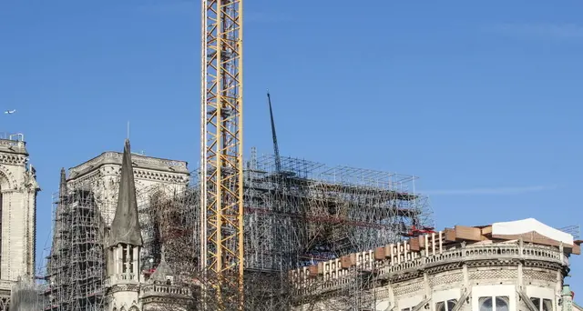 Sospesi lavori restauro di Notre-Dame