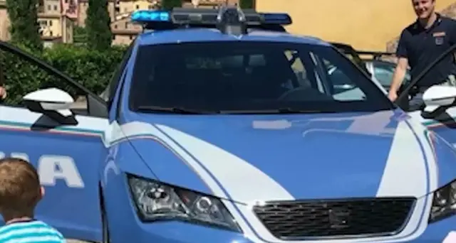 Bimba chiama Polizia, siete meravigliosi