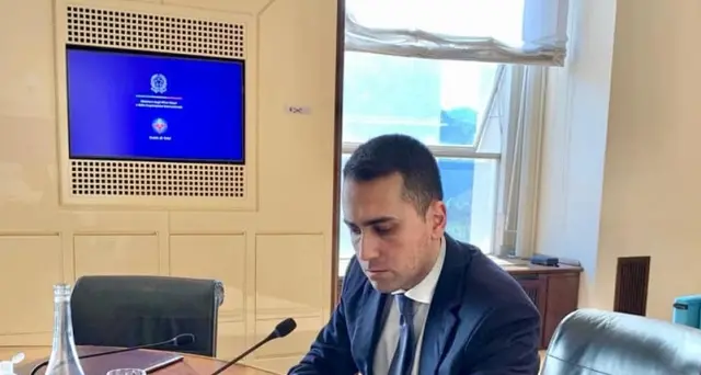 Di Maio, servono 100 mln mascherine mese