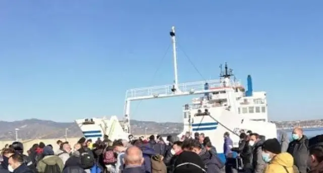 Centinaia di auto dal Nord sullo Stretto