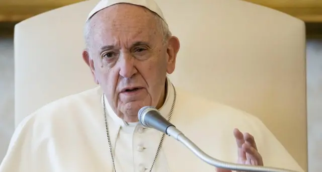 Papa, rilanciare il 'Vangelo della vita'