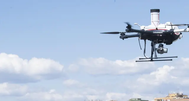 Drone dei Carabinieri su Scampia